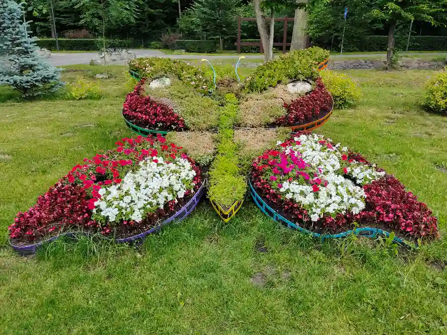 Seasonal Garden Maintenance Tips For Lasting Beauty in Watertown, MA