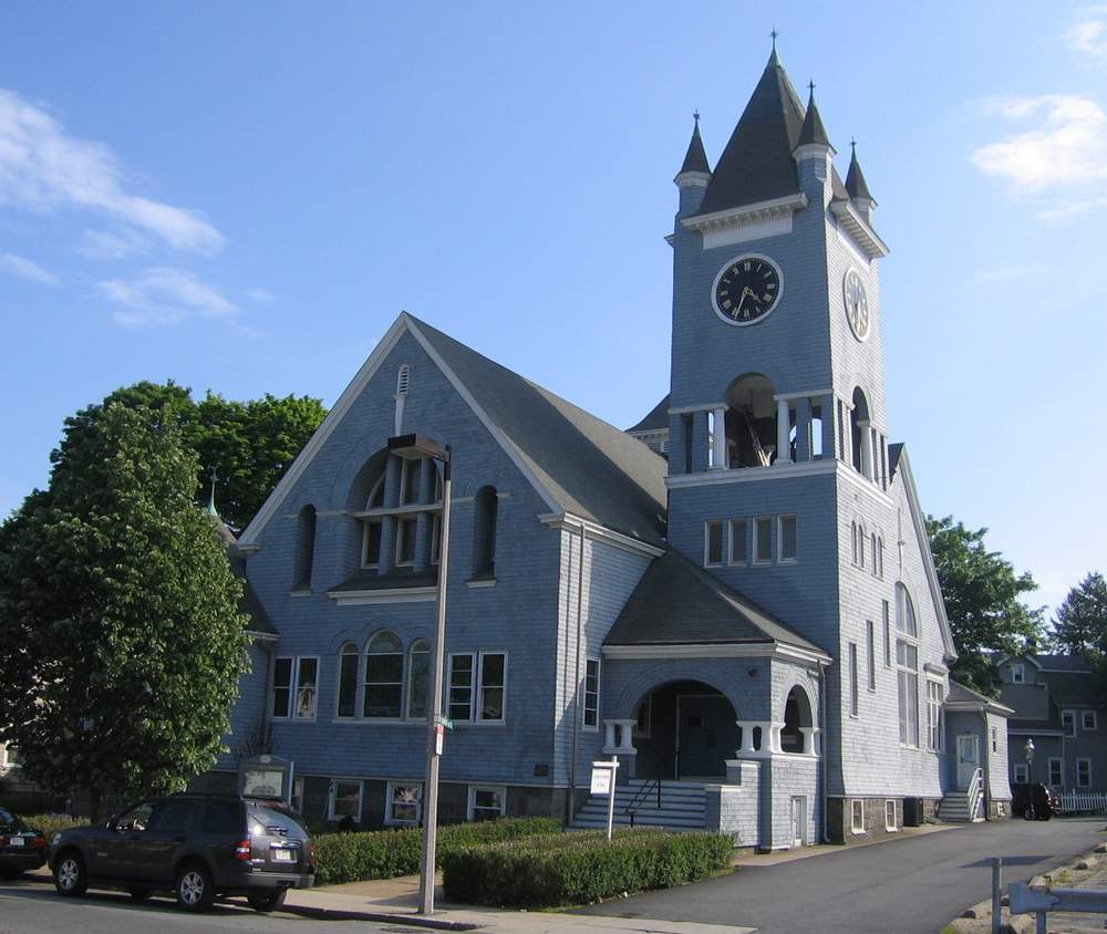 Roslindale Congregational Church under a clear sky Roslindale, Boston, MA 02131